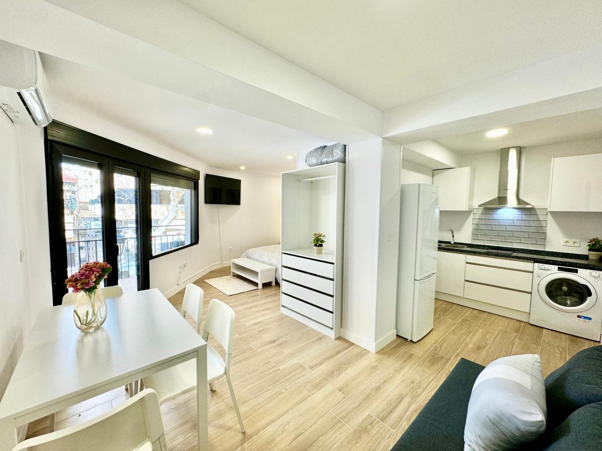 Amazing Seaside Studio By Eaw Homes Marbella Luaran gambar